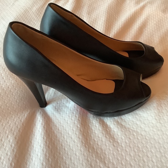 Open toe heels - Picture 4 of 4